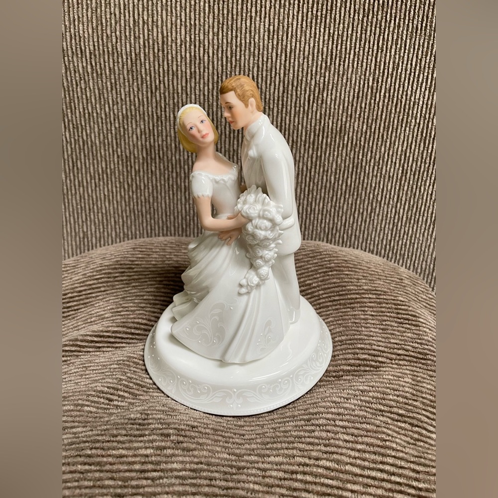 Lenox ,6x8 in  ,Caucasian bride & groom , China material , new in box